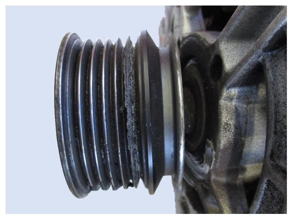 Schade aan dynamo-as door verkeerde poelie