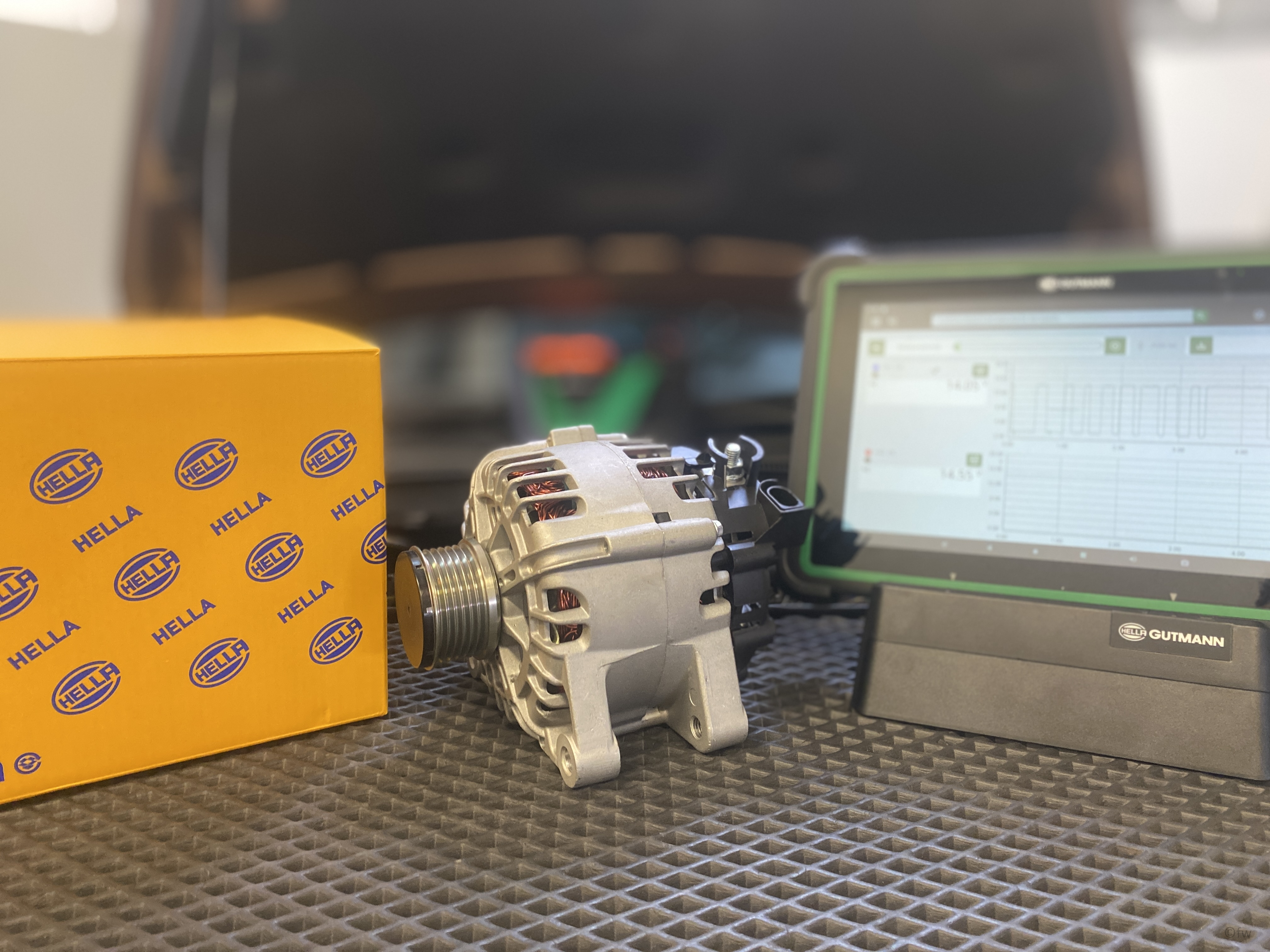 Checking an alternator regulator