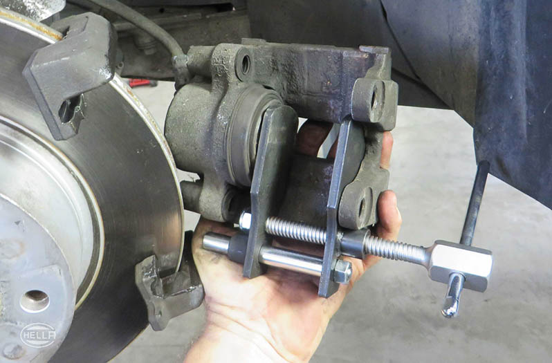 Push the brake piston right back