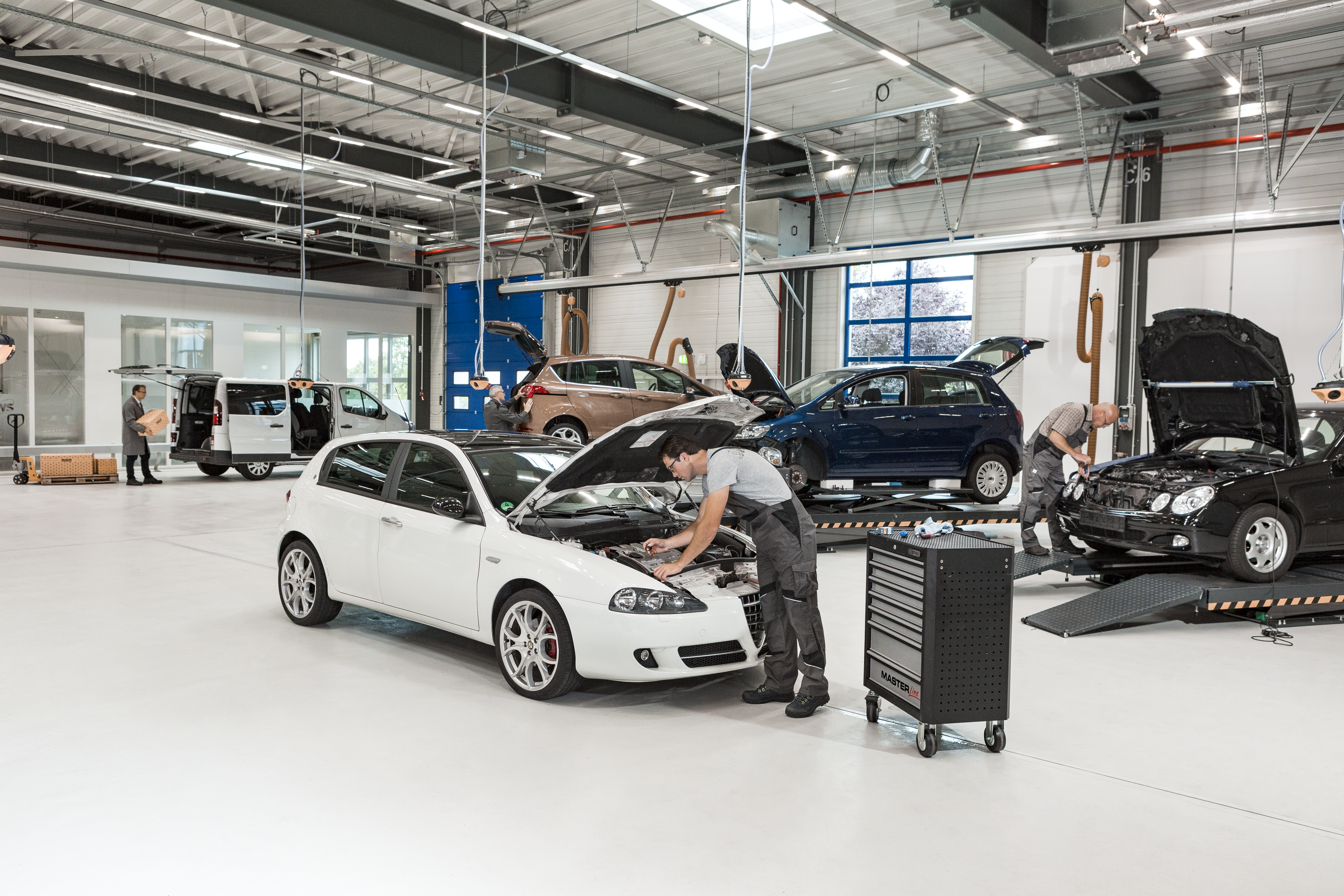 Car refrigerant & oil filling quantities