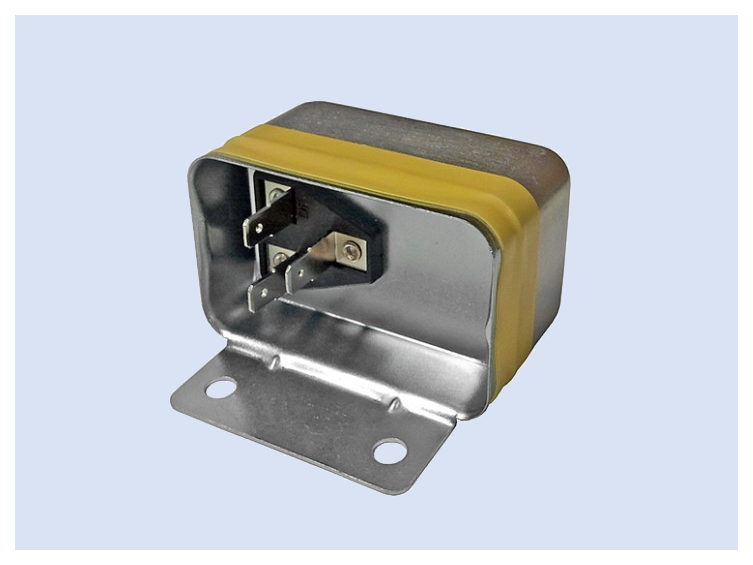 Variantes de regulador de alternador: Regulador fuera del alternador (desmontado)