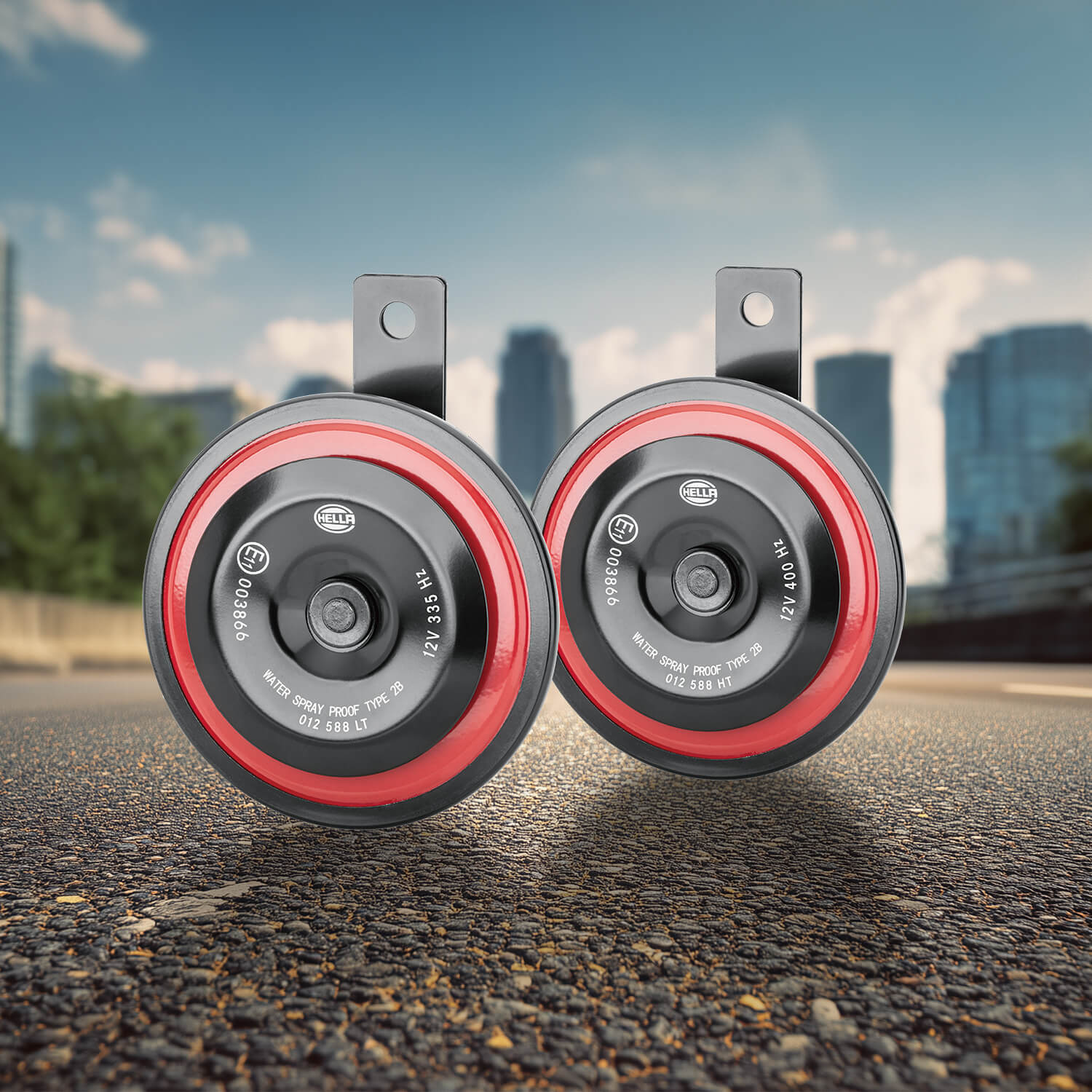 Powerful 98 mm disc horn with a rich sound and long range – for improved perception in traffic.
