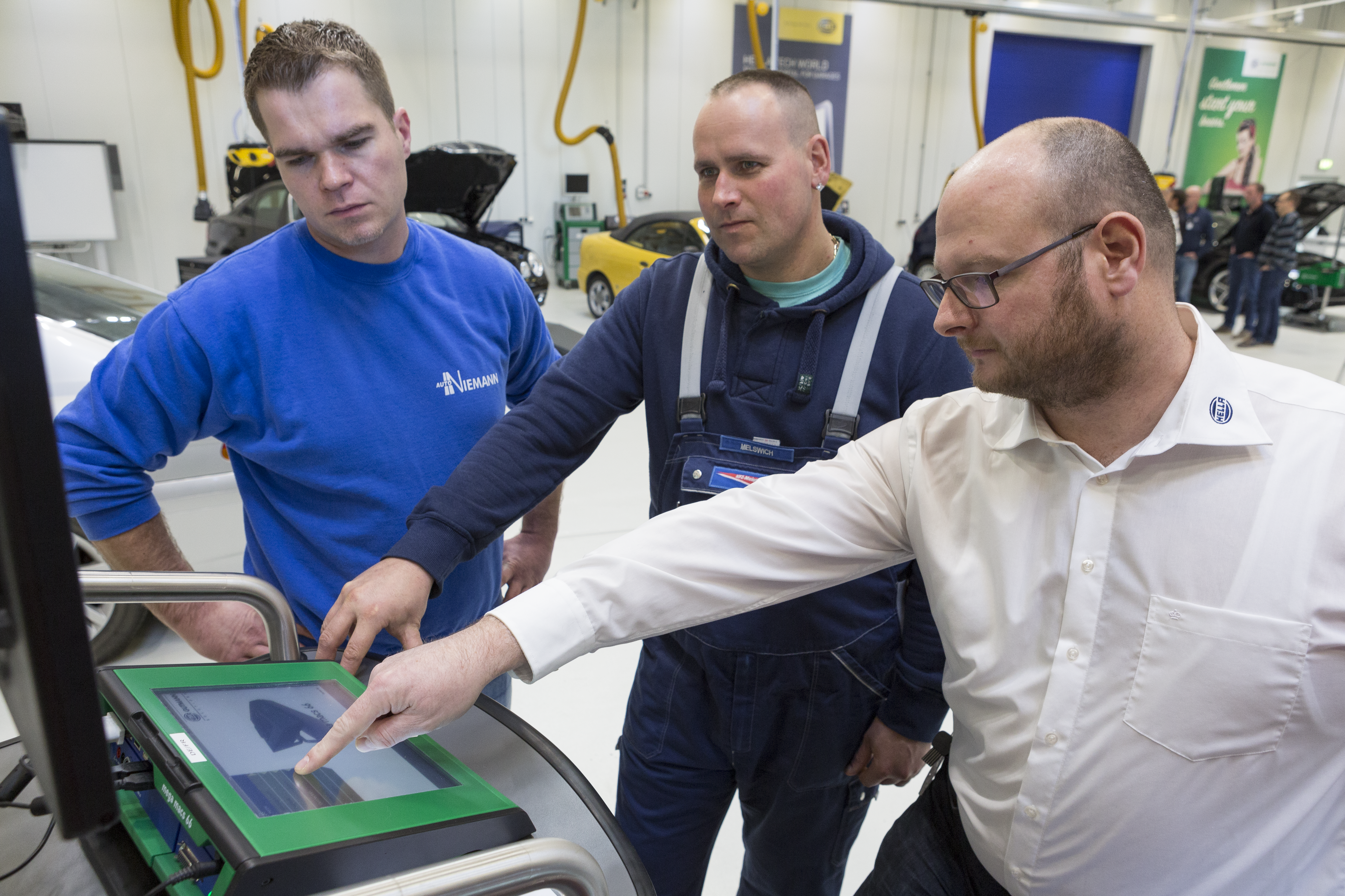 Werkstattaufnahmen, Schulung, Training