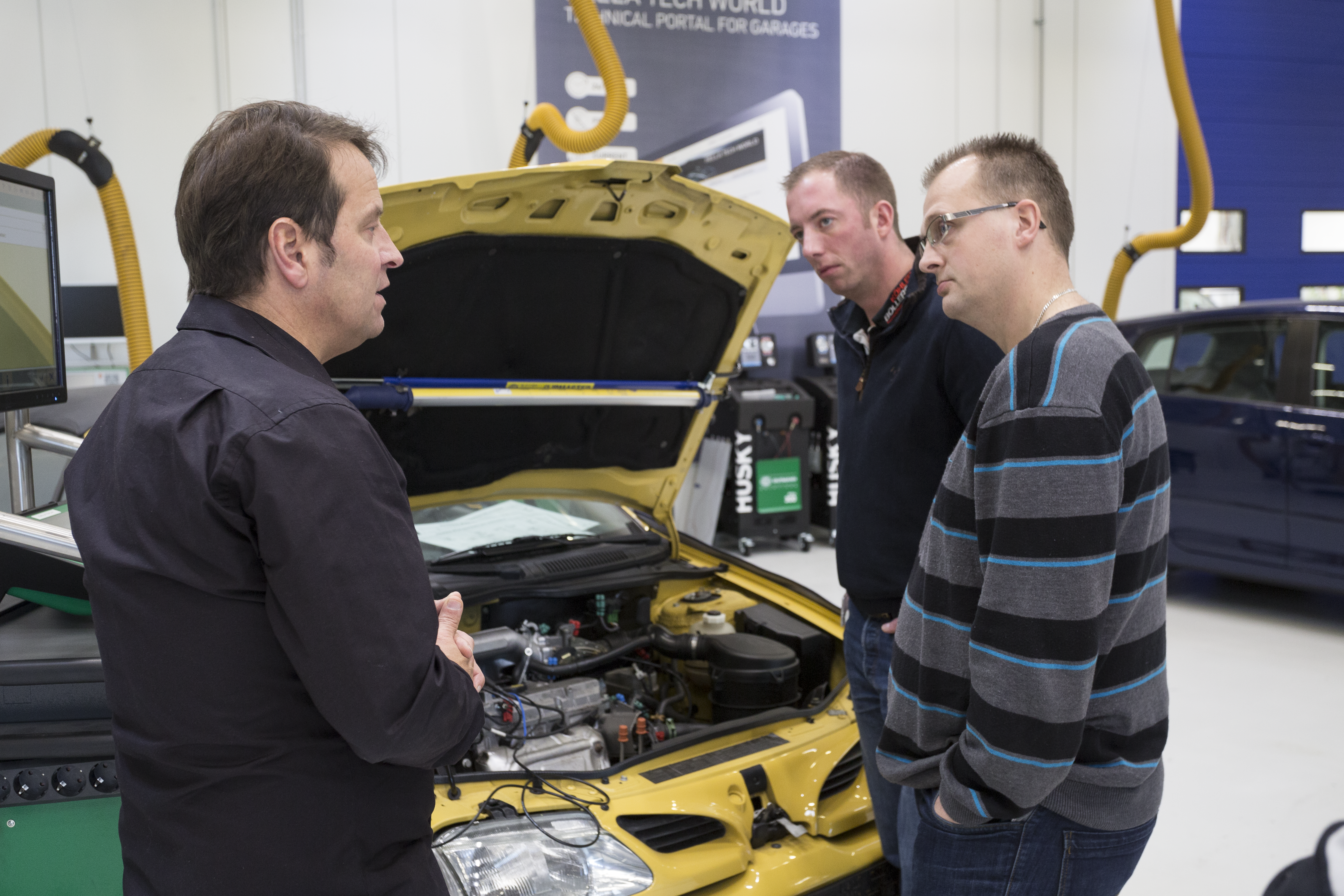 Werkstattaufnahmen, Schulung, Training