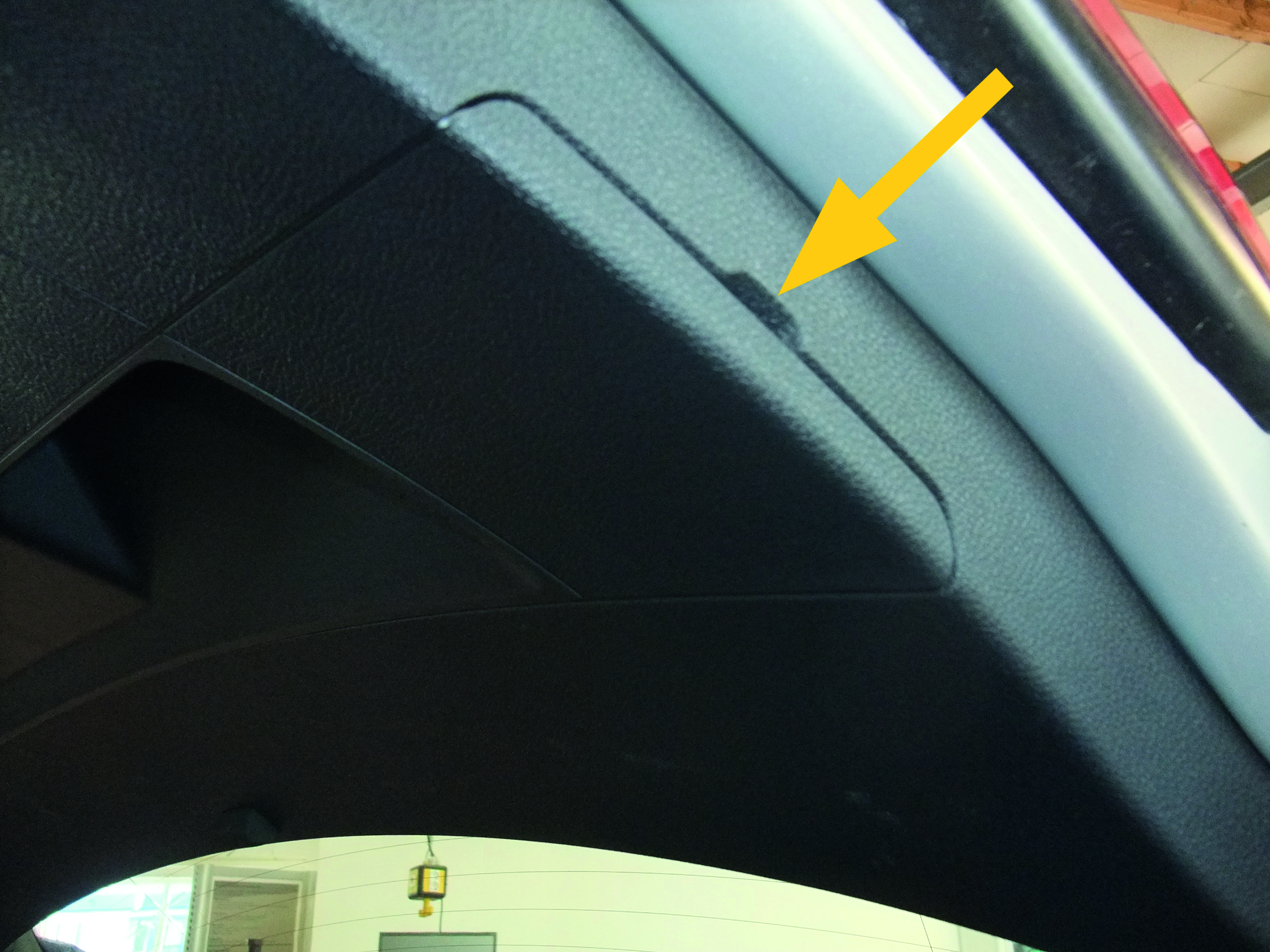 Removing the flap from the trunk lid