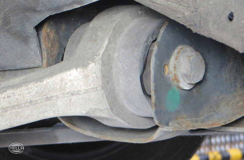 Kontrola hamulców - Środki służące określeniu źródeł błędu - Wahacze