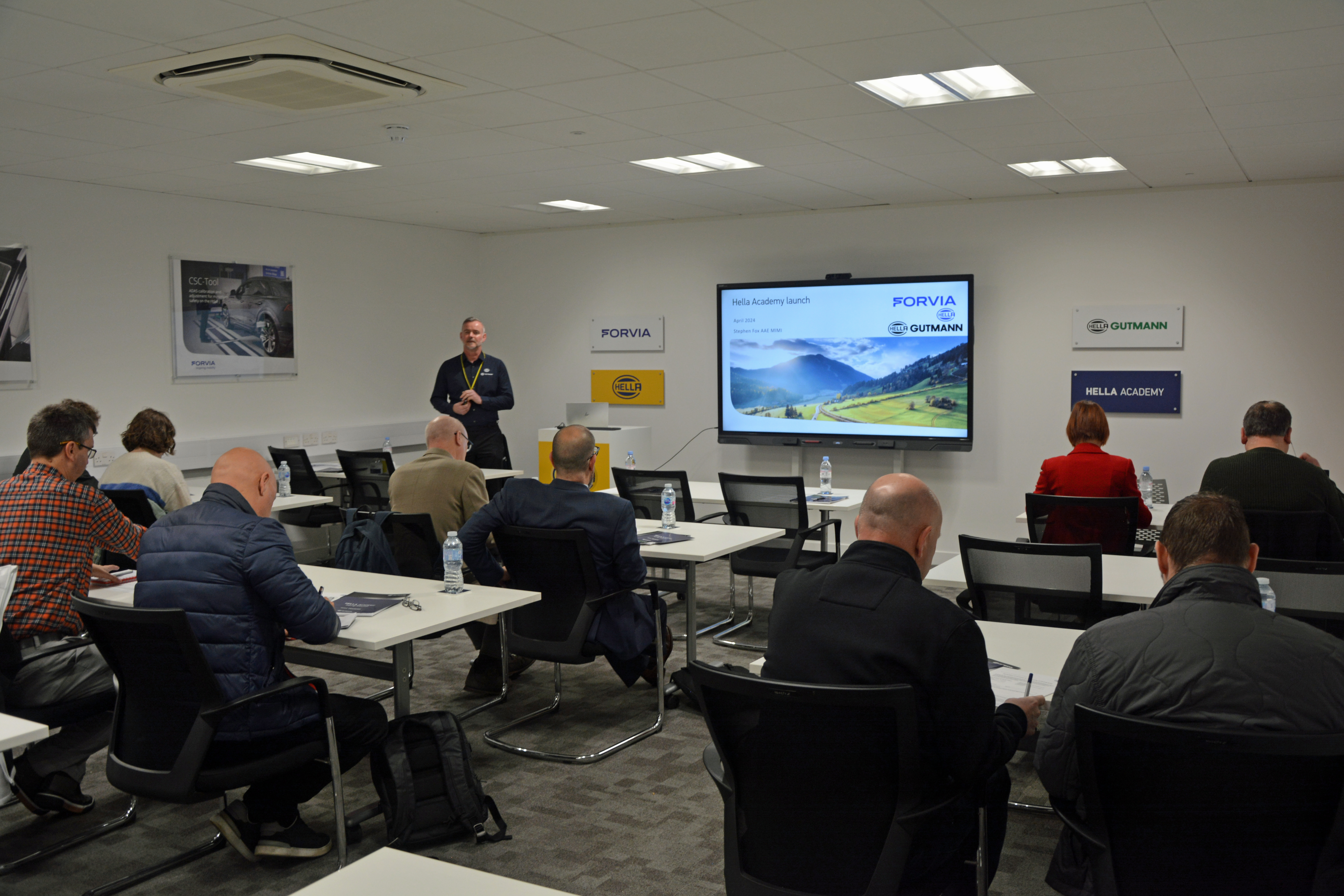 HELLA Academy - courses and trainings available